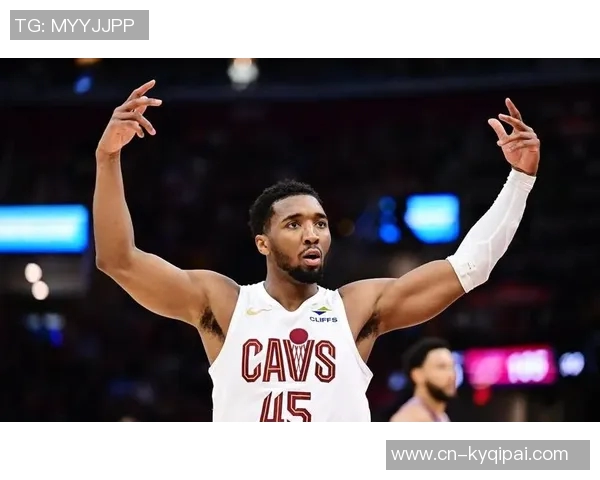 莫布里展现全能进攻能力接队友传球后外线三分精准命中